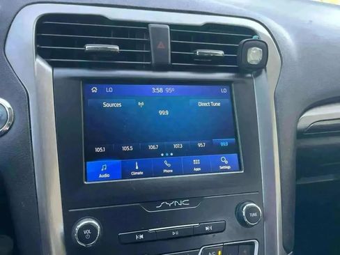 Used 2020 Ford Fusion SEL FWD image 10