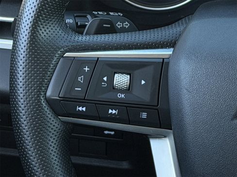 Used 2025 Mitsubishi Outlander SE image 14