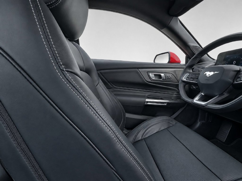 Used 2024 Ford Mustang Premium RWD image 11