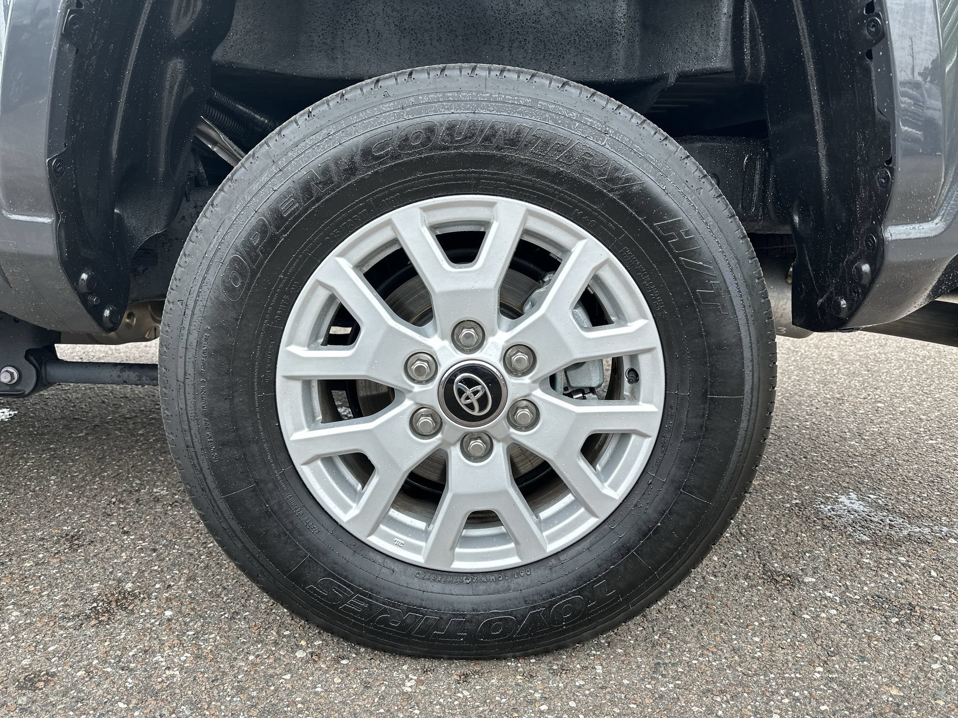 Used 2025 Toyota Tacoma SR5 RWD image 31