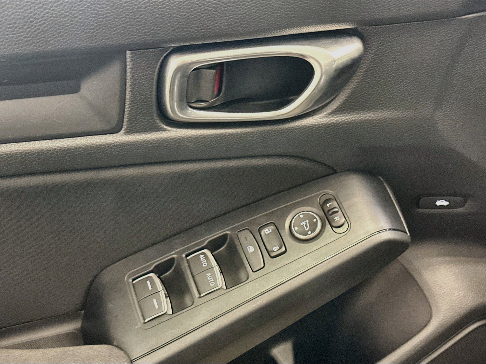 Used 2025 Honda Civic Sport image 15