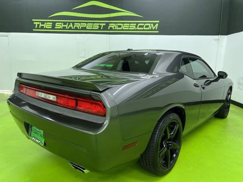 Used 2014 Dodge Challenger R/T w/ Electronics Convenience Group RWD image 10