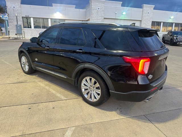 Used 2021 Ford Explorer King Ranch w/ Premium Technology Package RWD image 14