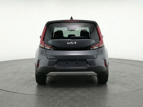 Used 2025 Kia Soul LX w/ LX Technology Package image 6