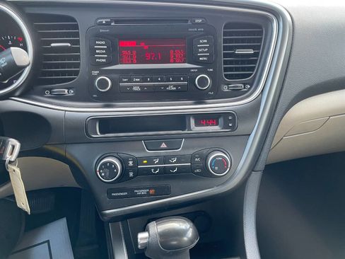 Used 2015 Kia Optima LX image 17