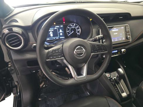 Used 2020 Nissan Kicks SR FWD image 2