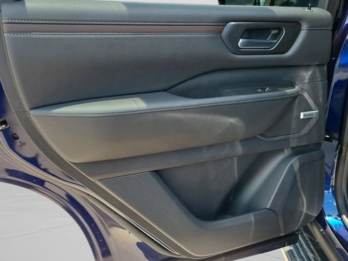 New 2025 Nissan Armada SL image 12