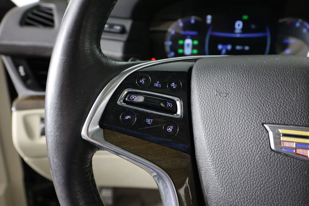 Used 2020 Cadillac Escalade Luxury AWD/4WD image 35