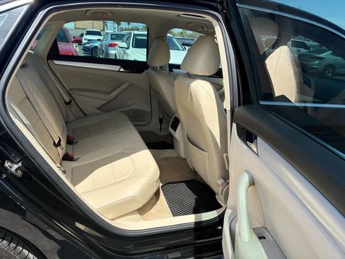 Used 2013 Volkswagen Passat 2.5 SE FWD image 25