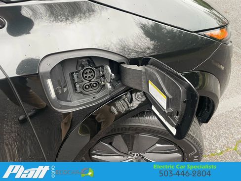 Used 2023 Nissan Ariya AWD image 48