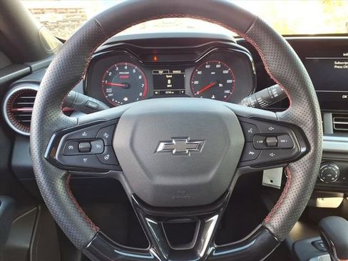 Used 2025 Chevrolet Trax RS w/ Driver Confidence Package image 25