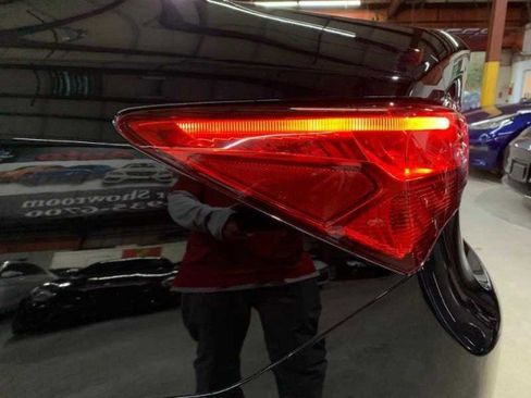 Used 2019 Acura TLX image 15