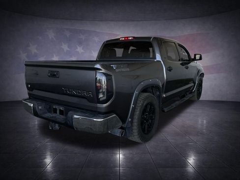 Used 2018 Toyota Tundra SR5 w/ SR5 Upgrade Package image 5