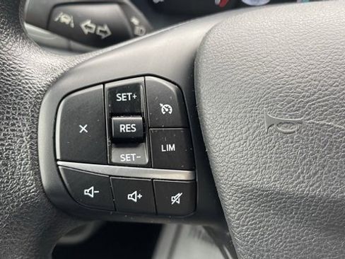 Used 2023 Ford Transit 350 XLT image 18