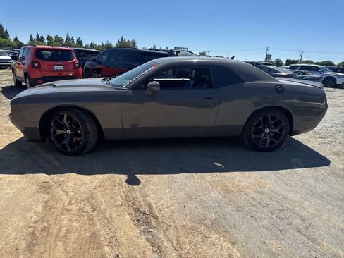 Used 2017 Dodge Challenger SXT Plus image 8