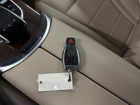 Used 2015 Mercedes-Benz C 300 4MATIC Sedan image 33