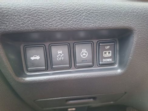 Used 2017 Nissan Maxima Platinum image 12