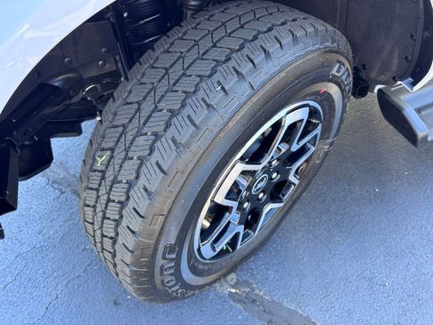 New 2025 Ford Bronco Outer Banks image 15