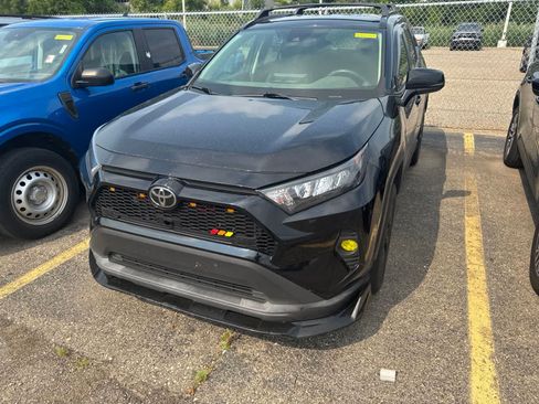 Used 2020 Toyota RAV4 LE w/ All Weather Liner Package AWD/4WD image 1