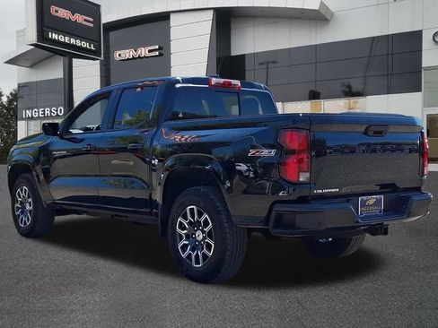 Used 2025 Chevrolet Colorado Z71 w/ Technology Package AWD/4WD image 22