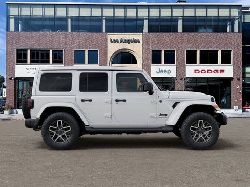 New 2026 Jeep Wrangler Unlimited Sahara AWD/4WD image 21