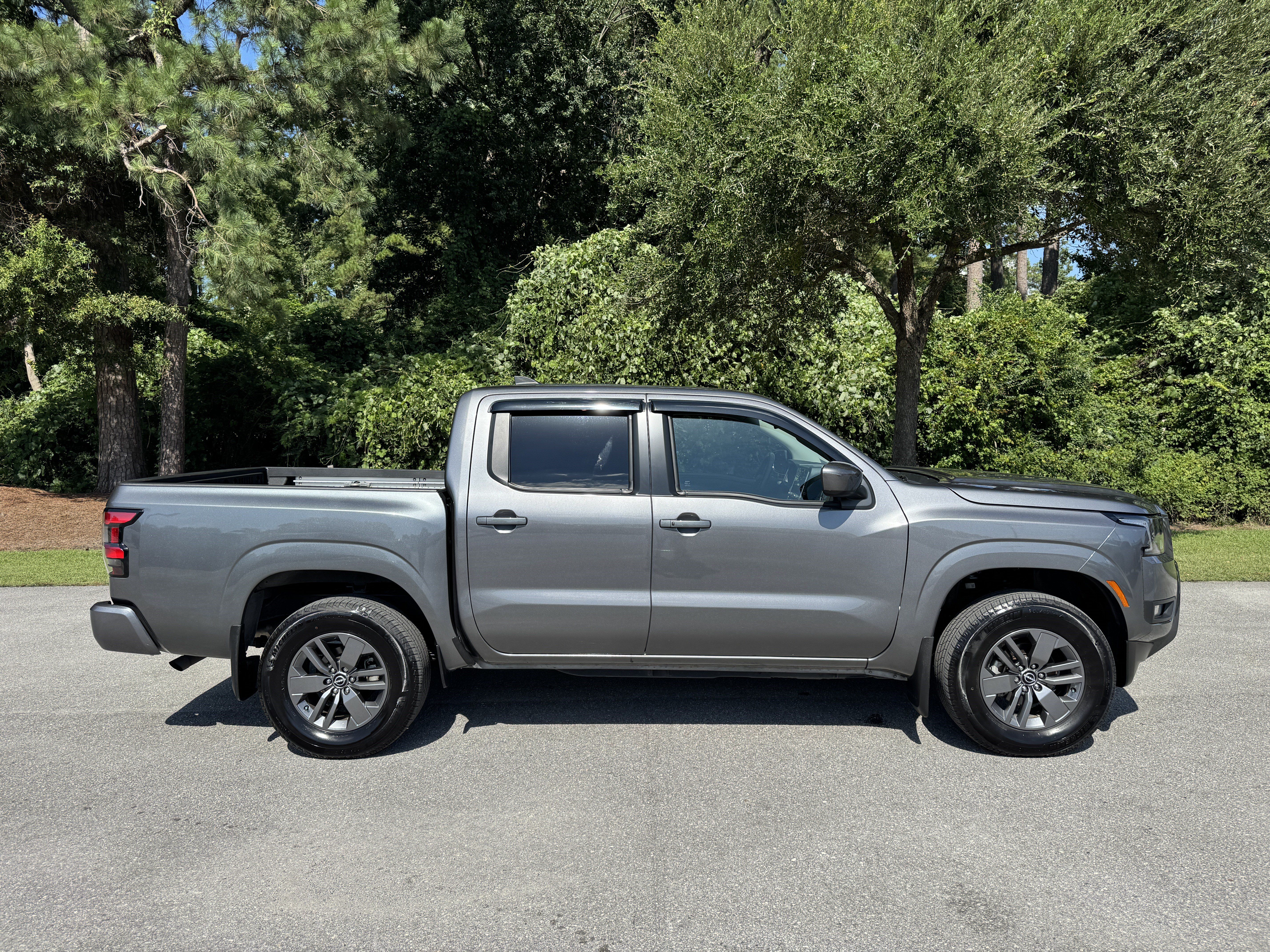 Used 2025 Nissan Frontier SV w/ SV Convenience Package AWD/4WD image 35