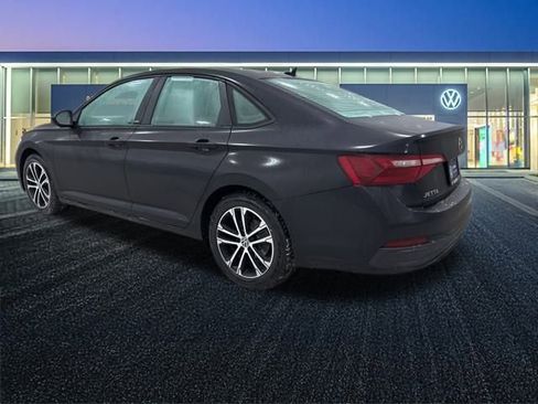 Certified 2023 Volkswagen Jetta Sport image 6