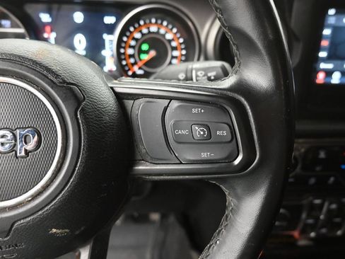 Used 2021 Jeep Gladiator Sport AWD/4WD image 7