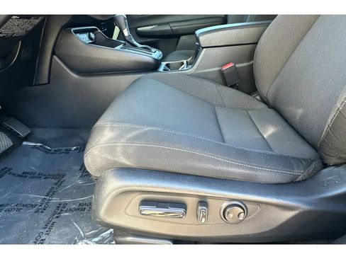 Used 2025 Honda CR-V EX image 13