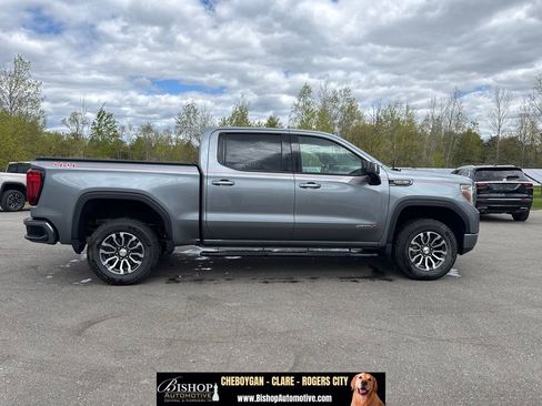 Used 2021 GMC Sierra 1500 AT4 w/ AT4 Value Package AWD/4WD image 6