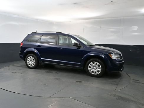 Used 2020 Dodge Journey SE w/ SE Popular Equipment Group FWD image 7