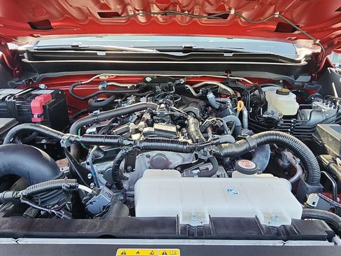 Used 2025 Toyota Tacoma SR5 AWD/4WD image 11