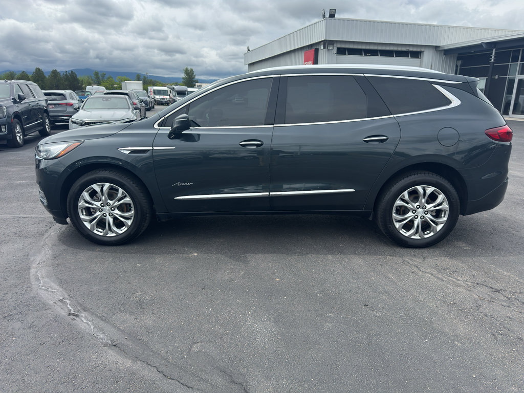 Used 2020 Buick Enclave Avenir w/ Avenir Technology Package AWD/4WD image 1