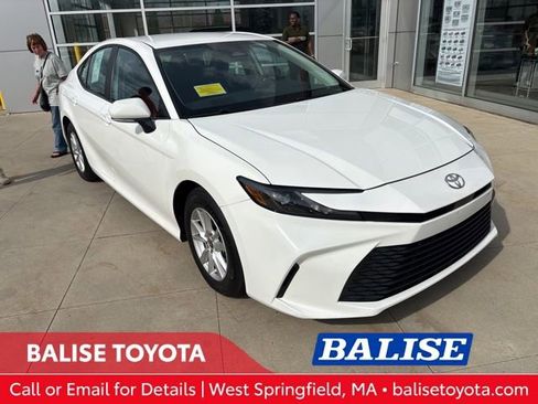 Used 2025 Toyota Camry LE image 1