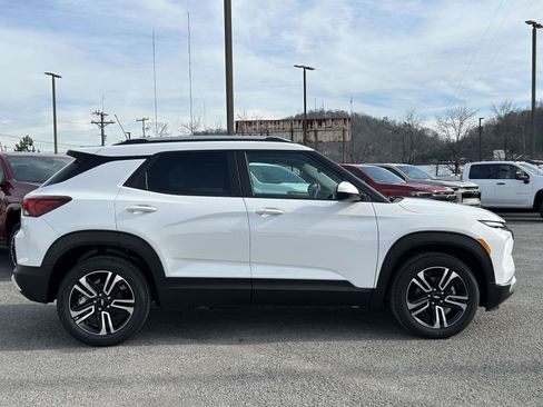 New 2026 Chevrolet TrailBlazer LT w/ Convenience Package image 2
