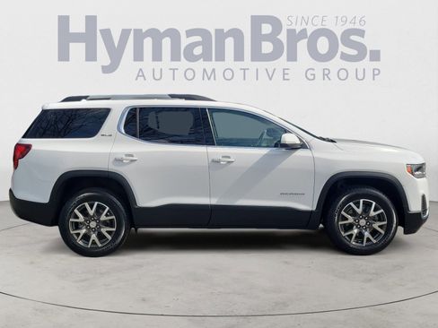 Used 2023 GMC Acadia SLE w/ Driver Convenience Package image 2