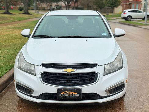 Used 2015 Chevrolet Cruze LT image 2