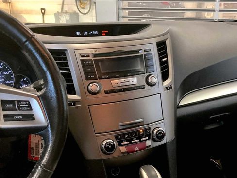 Used 2012 Subaru Outback 2.5i Premium w/ All-Weather Pkg image 6