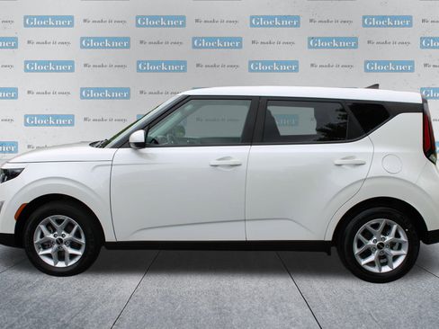 Used 2025 Kia Soul LX FWD image 10