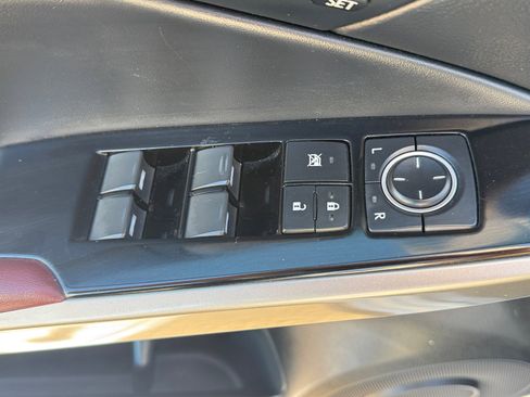 Used 2018 Lexus IS 300 300 image 14