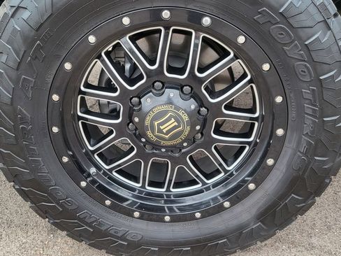 Used 2021 GMC Sierra 2500 Denali w/ Denali Ultimate Package AWD/4WD image 15