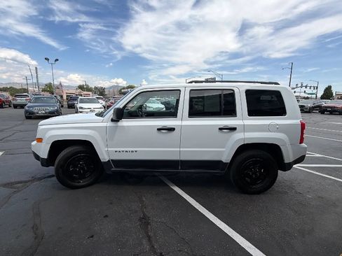 Used 2014 Jeep Patriot Sport FWD image 6