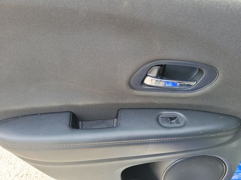 Certified 2020 Honda HR-V Sport image 16