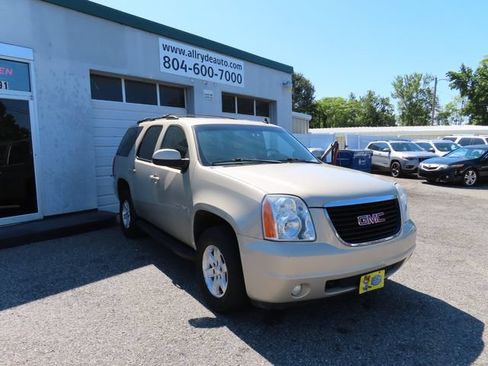 Used 2008 GMC Yukon SLT w/ SLT Preferred Equipment Group AWD/4WD image 3