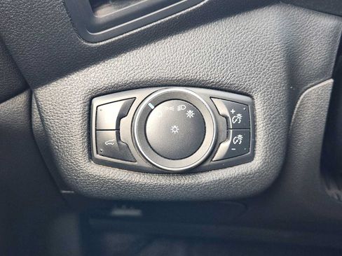 Used 2019 Ford Escape SEL FWD image 21