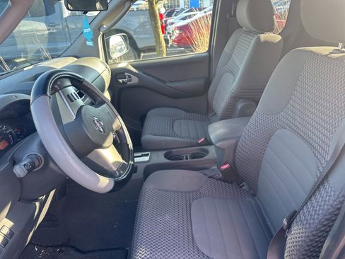 Used 2007 Nissan Frontier SE w/ SE Value Truck Pkg image 4