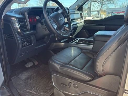 Used 2023 Ford F250 Lariat w/ Lariat Ultimate Package image 7