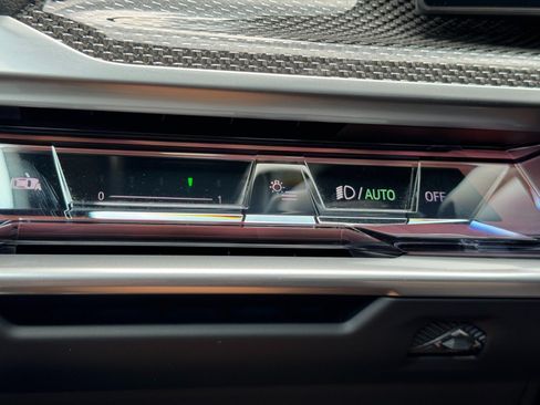 Used 2023 BMW 740i w/ Executive Package RWD image 19