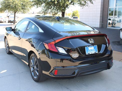 Used 2020 Honda Civic EX image 3