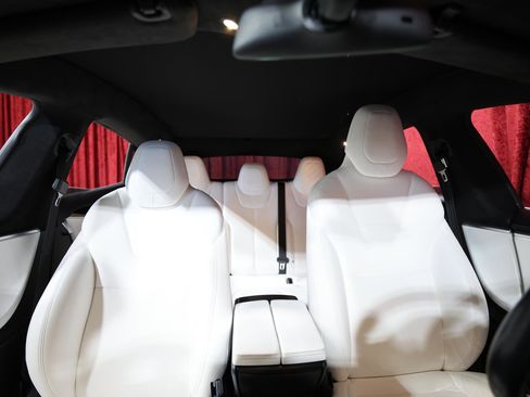 Used 2017 Tesla Model S 75 image 25